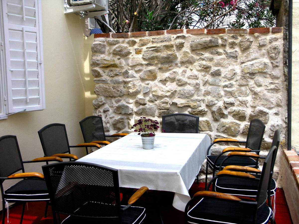 Holiday Home Lija Center Rab Town Ngoại thất bức ảnh